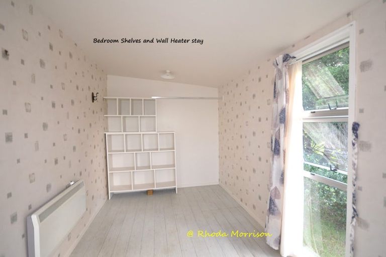 Photo of property in 8 Heaths Way, Pahi, Paparoa, 0571