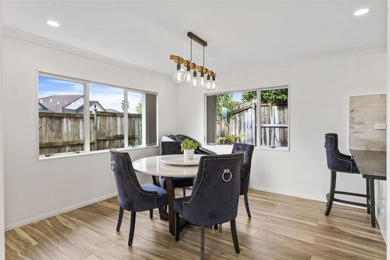 Photo of property in 18 Brittas Place, East Tamaki, Auckland, 2016