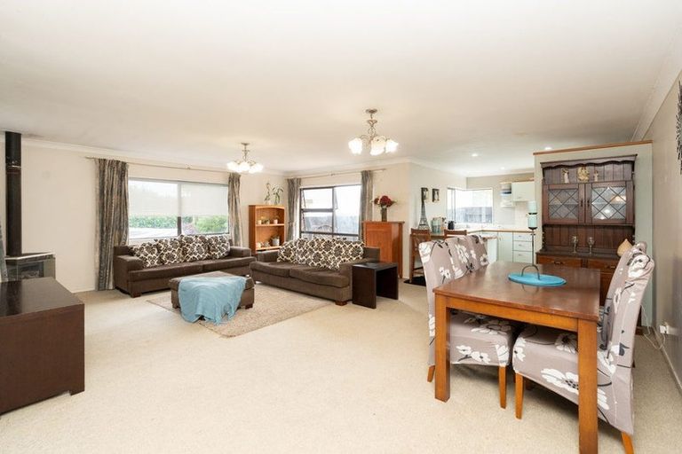 Photo of property in 17 Moverley Place, Pukete, Hamilton, 3200