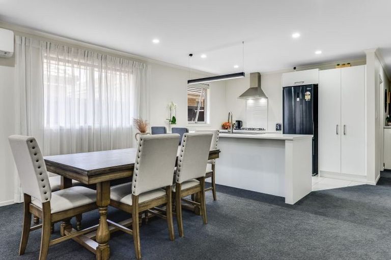 Photo of property in 10 Manawaroa Close, Grandview Heights, Hamilton, 3200