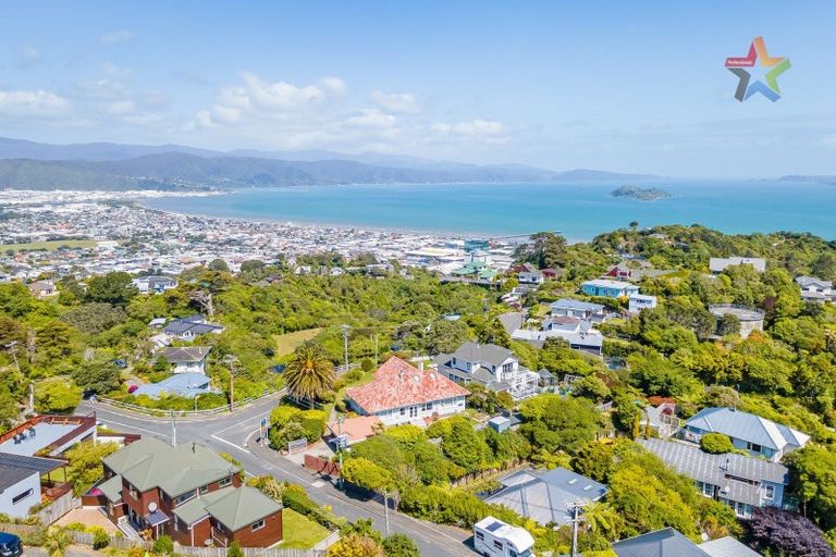 Photo of property in 36a Maungaraki Road, Korokoro, Lower Hutt, 5012