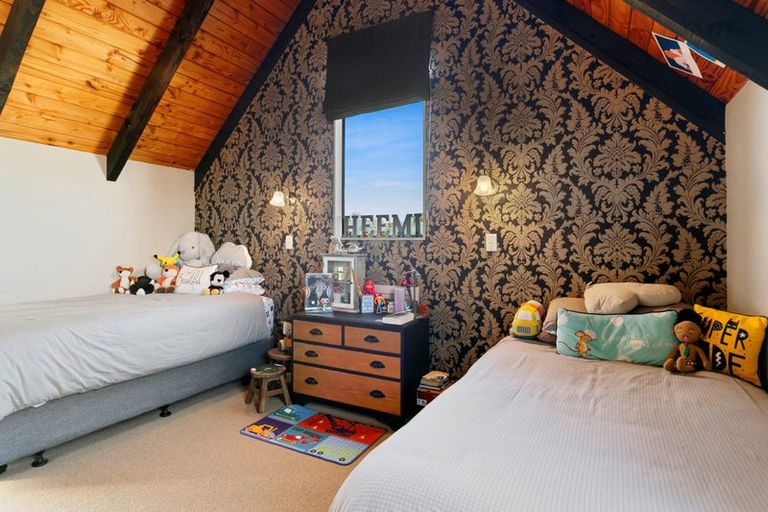 Photo of property in 12 Harvey Street, Waipahihi, Taupo, 3330