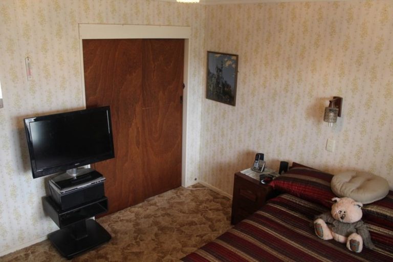 Photo of property in 7 Mccallum Street, Dannevirke, 4930