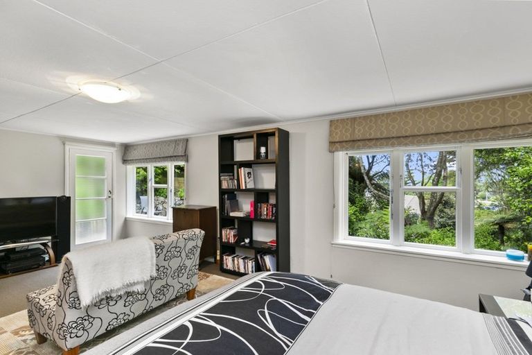 Photo of property in 64a Simla Crescent, Khandallah, Wellington, 6035