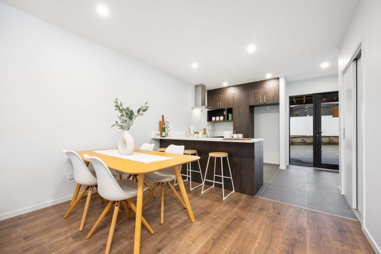 Photo of property in 120 Te Oneroa Way, Long Bay, Auckland, 0630