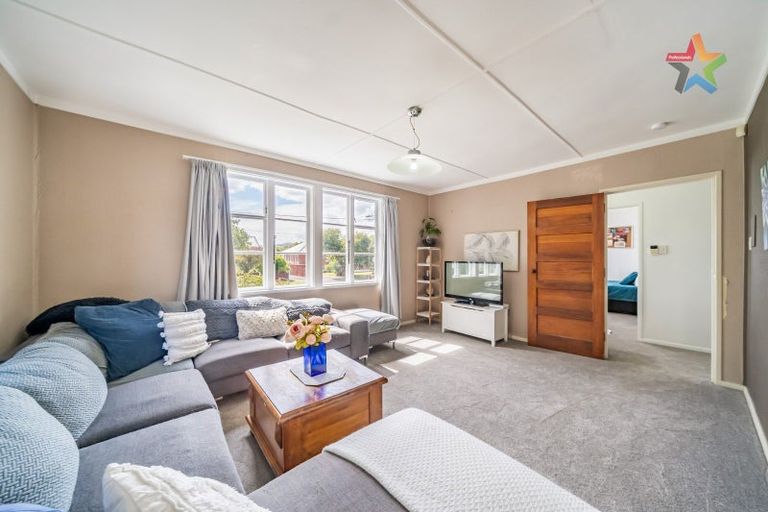 Photo of property in 17 Collett Street, Naenae, Lower Hutt, 5011