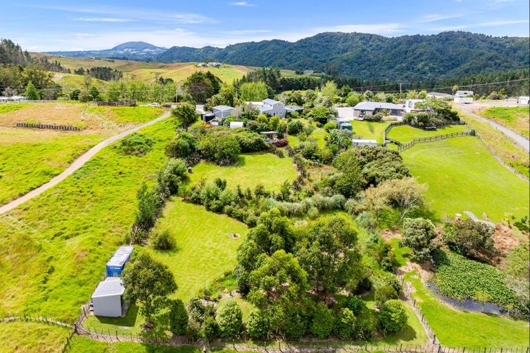 Photo of property in 215 Valley View Road, Otaika, Whangarei, 0170