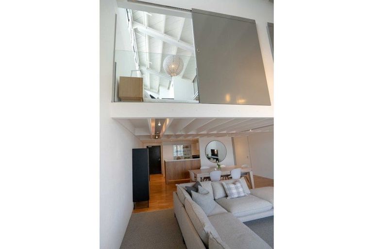 Photo of property in Waterloo Quay Apartments, 305/28 Waterloo Quay, Pipitea, Wellington, 6011