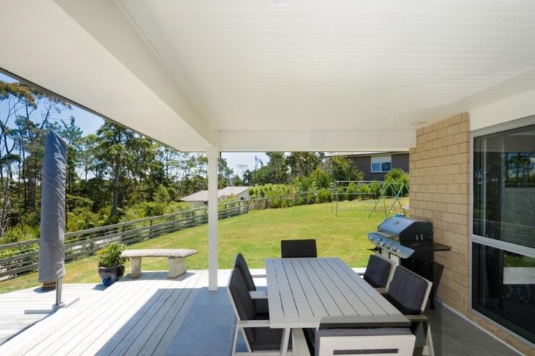 Photo of property in 24b Sunnyvale Road, Swanson, Auckland, 0614