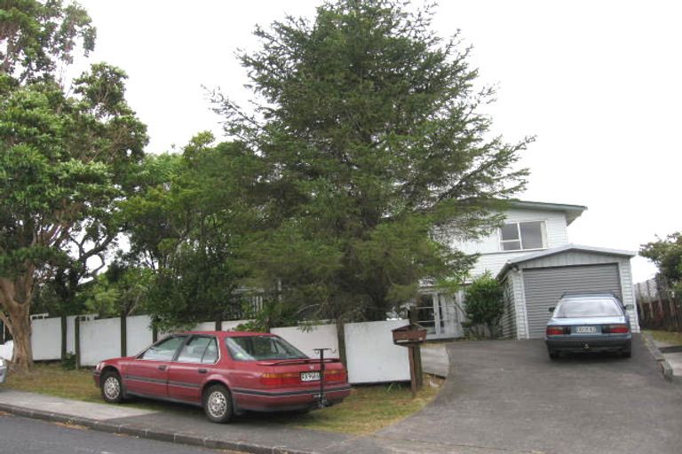 Photo of property in 4 Cassia Place, Sunnynook, Auckland, 0620