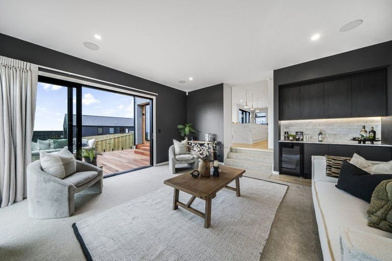 Photo of property in 198 Penruddock Rise, Westmorland, Christchurch, 8025