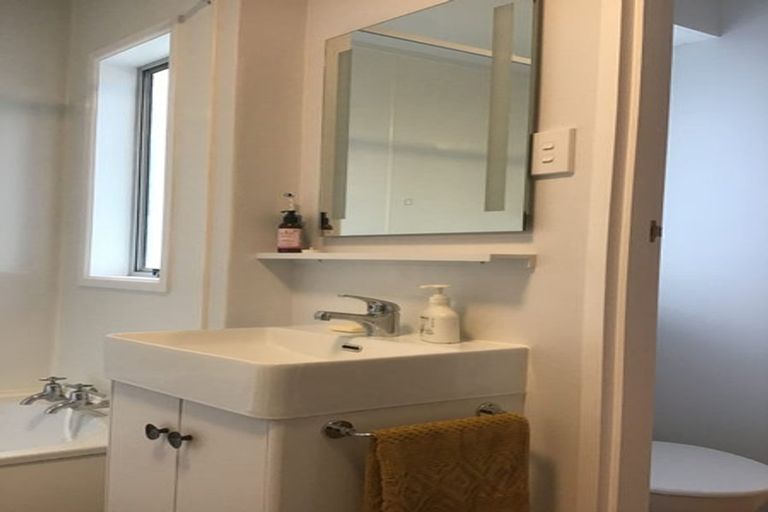 Photo of property in 4/84 Freyberg Street, Lyall Bay, Wellington, 6022