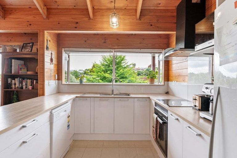 Photo of property in 24 Garthwood Road, Hillcrest, Hamilton, 3216