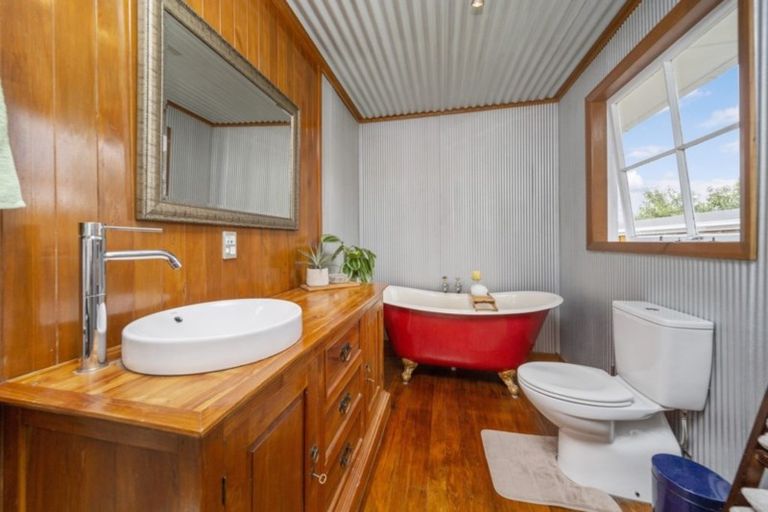 Photo of property in 617 Radnor Road, Midhirst, Stratford, 4394