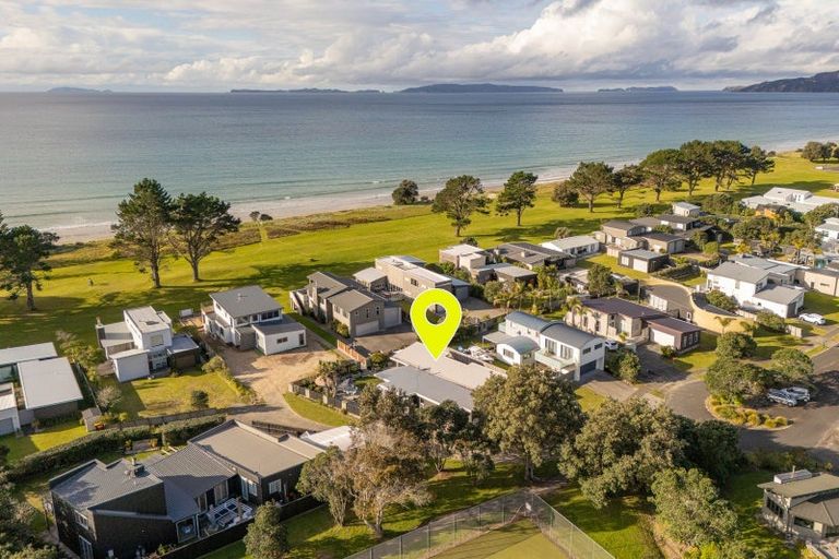 Photo of property in 166 Sands Crescent, Matarangi, Whitianga, 3592