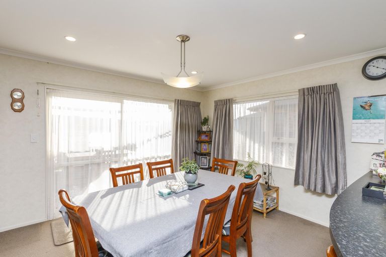 Photo of property in 44 Peter Hall Drive, Kelvin Grove, Palmerston North, 4414