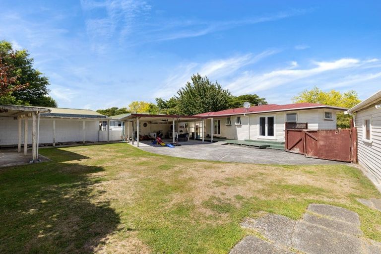 Photo of property in 16 Kenmore Place, Tokoroa, 3420