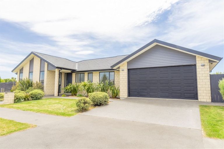 Photo of property in 2 Constance Place, Aidanfield, Christchurch, 8025