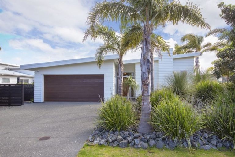 Photo of property in 50 Paraoa Crescent, Omaha, Warkworth, 0986