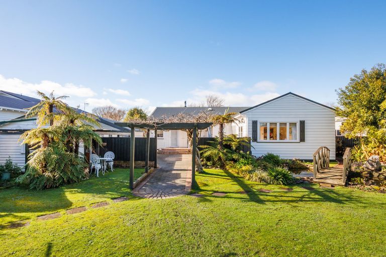 Photo of property in 21 Karina Terrace, Roslyn, Palmerston North, 4414