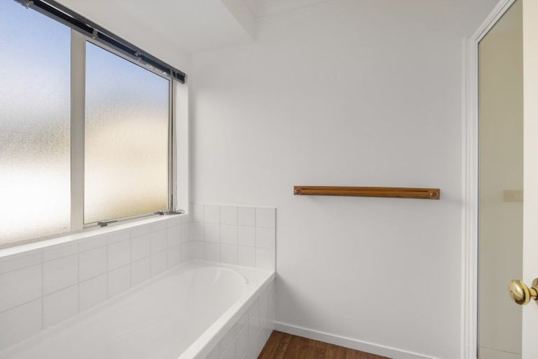 Photo of property in 32 Shepherd Road, Kerikeri, 0230