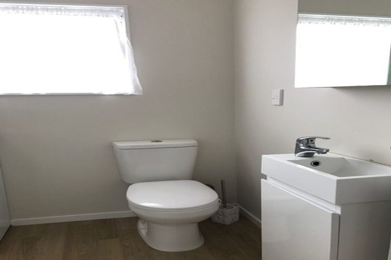 Photo of property in 51 Christmas Road, Manurewa, Auckland, 2102