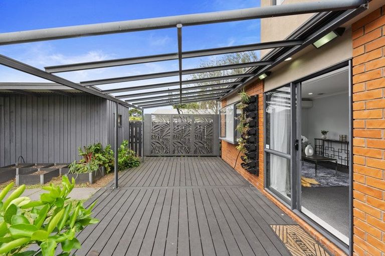 Photo of property in 628a Te Atatu Road, Te Atatu Peninsula, Auckland, 0610