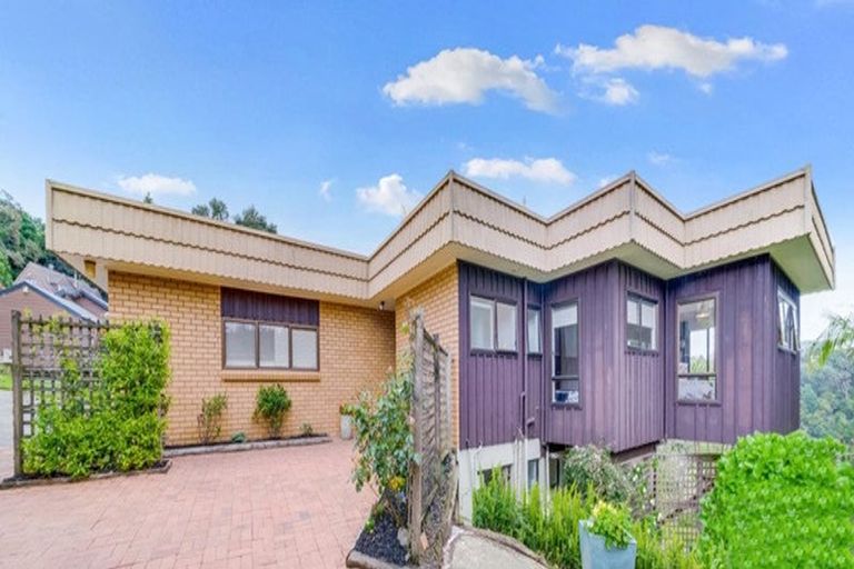 Photo of property in 18 Redmount Place, Red Hill, Papakura, 2110