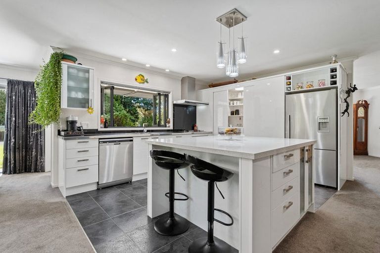 Photo of property in 7 The Glade, Carterton, 5713