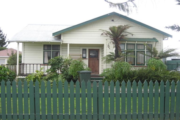 Photo of property in 11 Liverpool Street, Levin, 5510