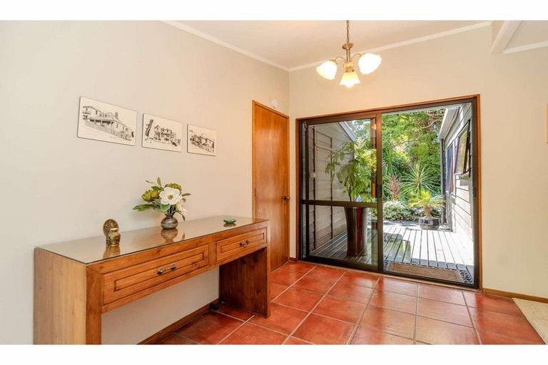 Photo of property in 6 Waipapa Landing Place, Kerikeri, 0230