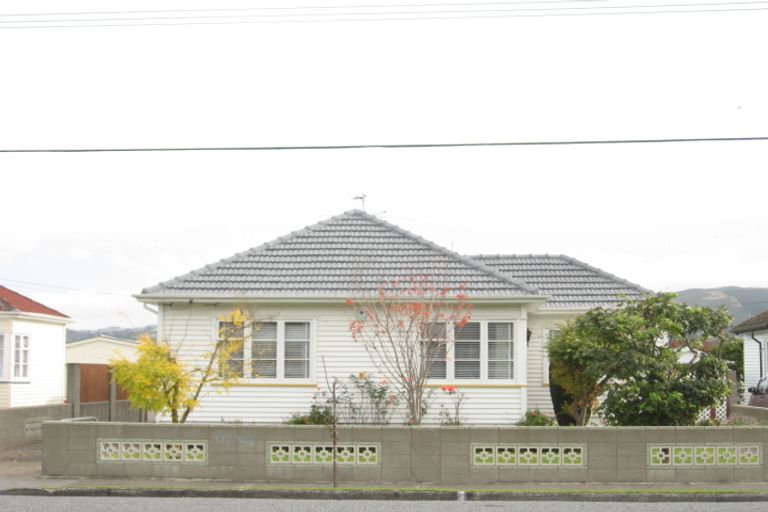 Photo of property in 249 Naenae Road, Naenae, Lower Hutt, 5011