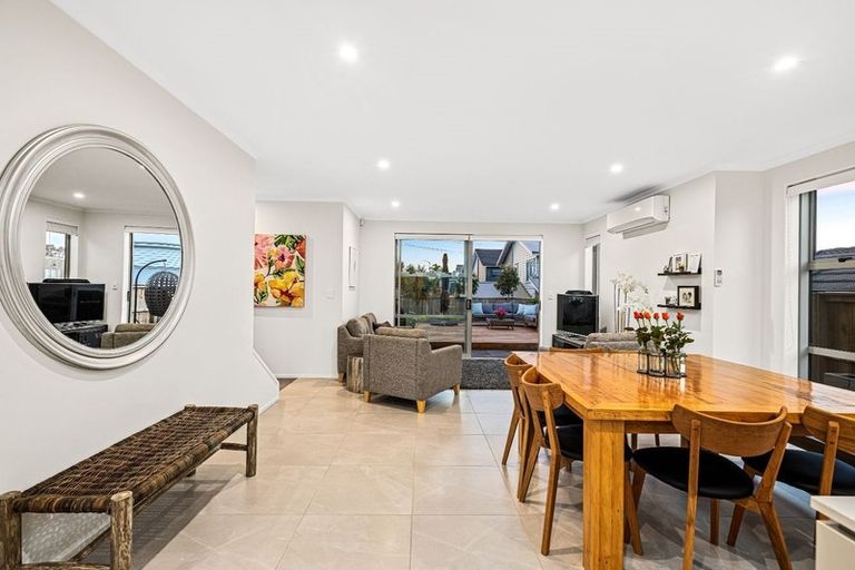 Photo of property in 3 George Mcwhirter Avenue, Massey, Auckland, 0614