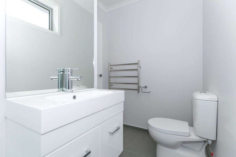 Photo of property in 3/1 Hibiscus Avenue, Hamilton Lake, Hamilton, 3204