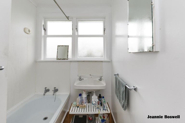 Photo of property in 3 Kupe Place, Highbury, Palmerston North, 4412