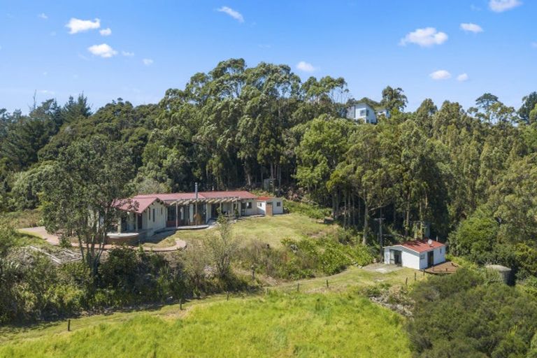 Photo of property in 90 Cedar Terrace, Stanmore Bay, Whangaparaoa, 0932