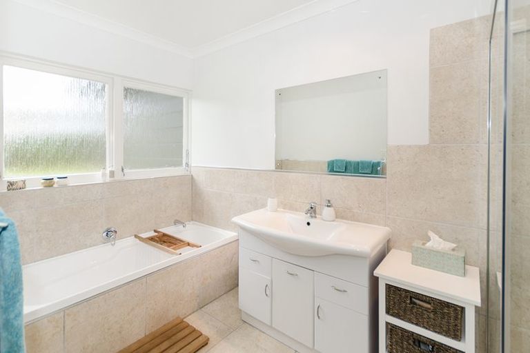 Photo of property in 14 Winslow Heights, Pahurehure, Papakura, 2113