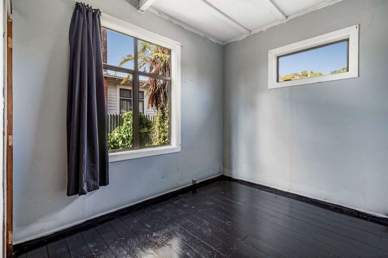 Photo of property in 34 Mclean Street, Woodville, 4920