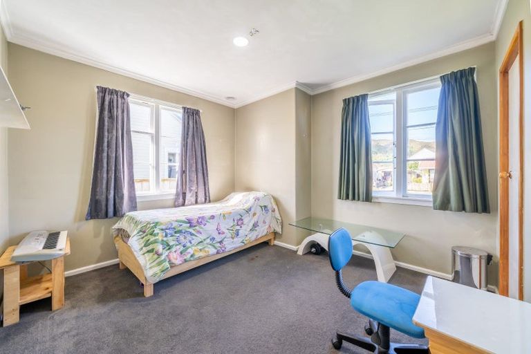 Photo of property in 13 Hughes Crescent, Taita, Lower Hutt, 5011