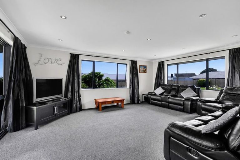 Photo of property in 50b Penrod Drive, Bell Block, New Plymouth, 4312