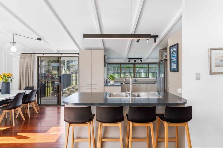 Photo of property in 690 Pukehina Parade, Pukehina, Te Puke, 3189