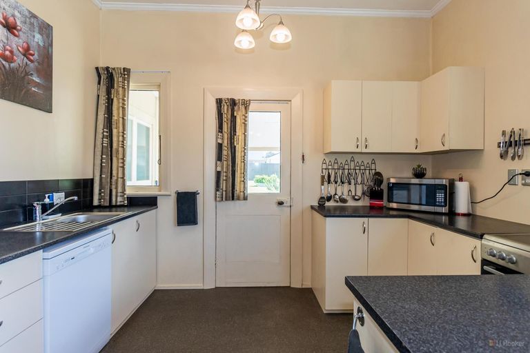 Photo of property in 64 Belt Street, Waimate, 7924