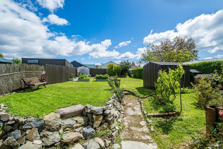 Photo of property in 64 Belt Street, Waimate, 7924