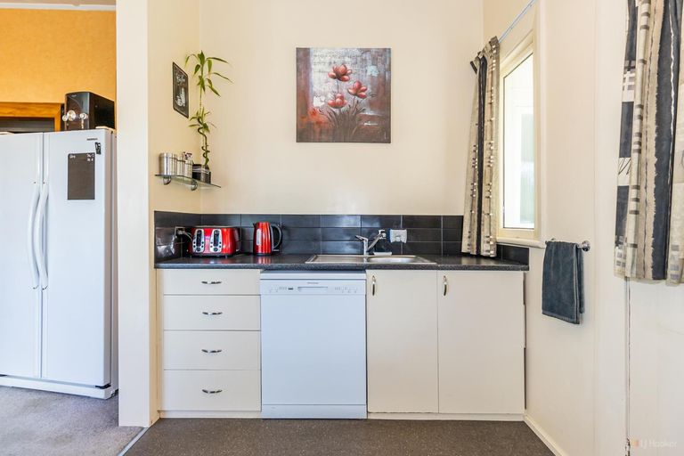 Photo of property in 64 Belt Street, Waimate, 7924