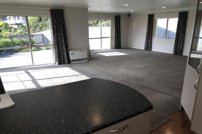 Photo of property in 1 Boronia Grove, Maungaraki, Lower Hutt, 5010