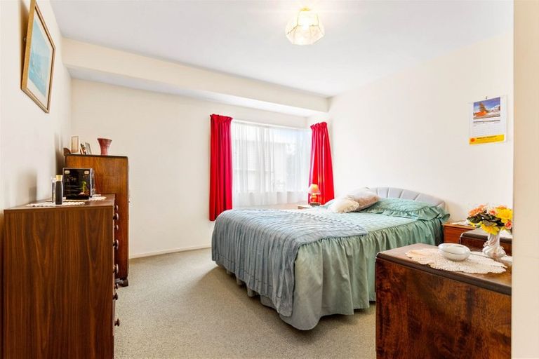 Photo of property in 79a Godley Road, Green Bay, Auckland, 0604