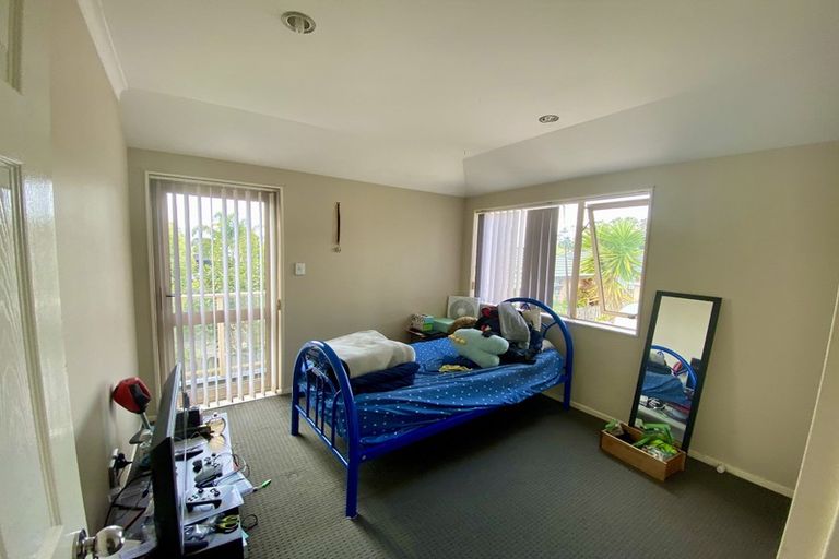 Photo of property in 2 Tavua Lane, Ranui, Auckland, 0612