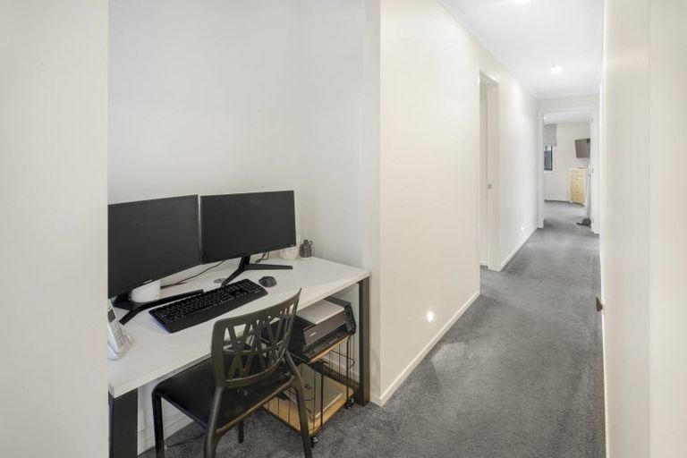 Photo of property in 13 Sydney Place, Flagstaff, Hamilton, 3210