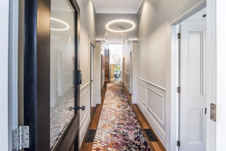 Photo of property in 11 Cheltenham Road, Devonport, Auckland, 0624