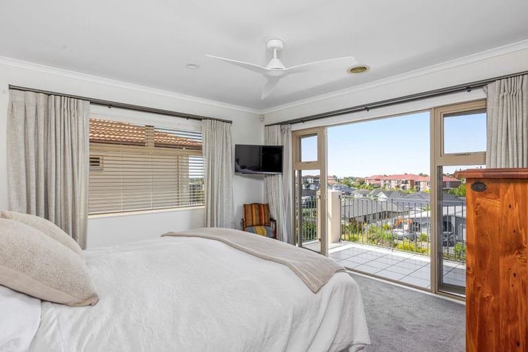 Photo of property in 1/126 Whangaparaoa Road, Red Beach, 0932